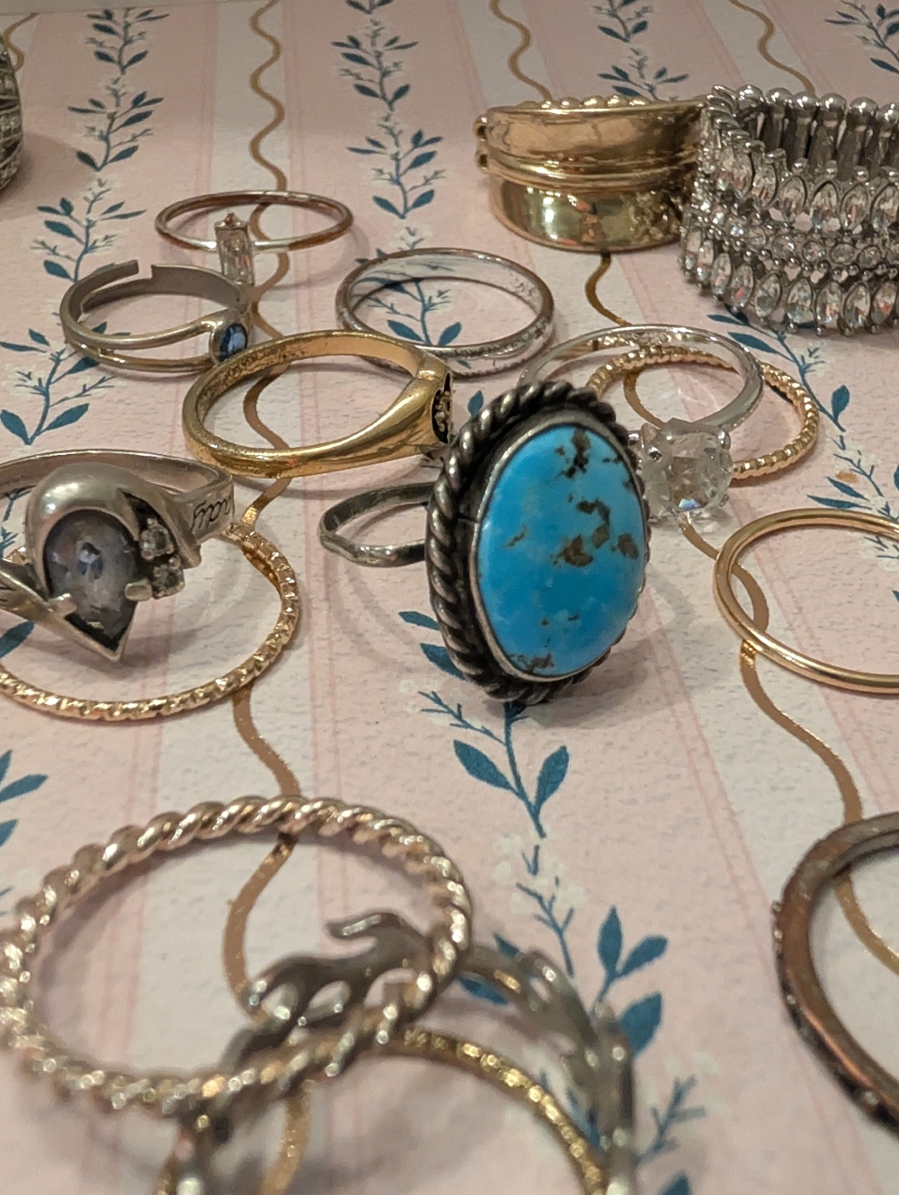 Ring Lot Vintage To Modern Assorted Styles - Picture 3 of 15